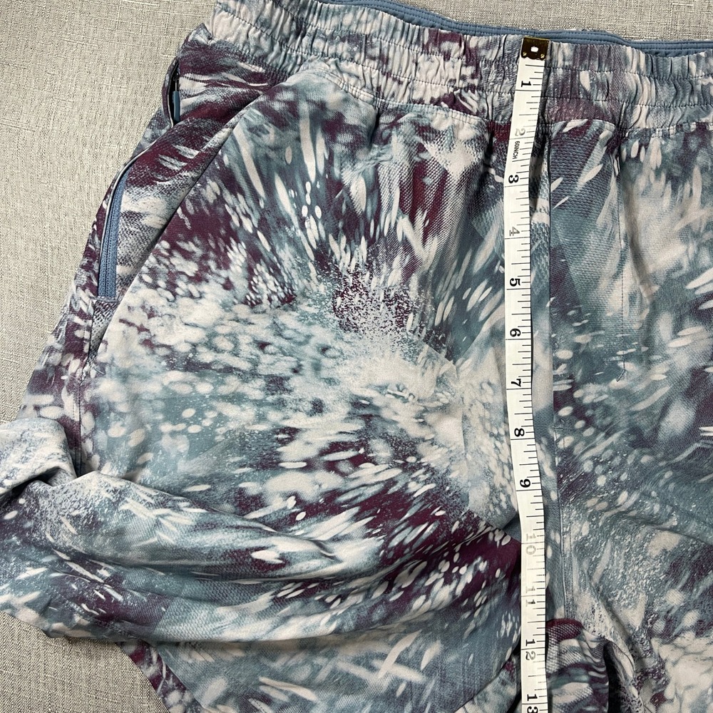 Lululemon Pace Breaker 7" Linerless Shorts Mens Large Flicker Utility Blue Print - Picture 11 of 15